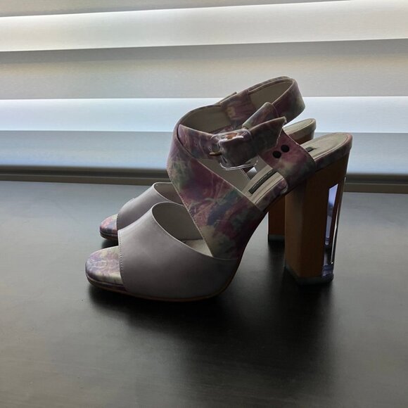 Miista Chunky Clear Heeled Sandals in Opal Water, Size 9 - Picture 4 of 6